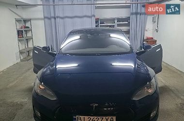 Ліфтбек Tesla Model S 2016 в Києві