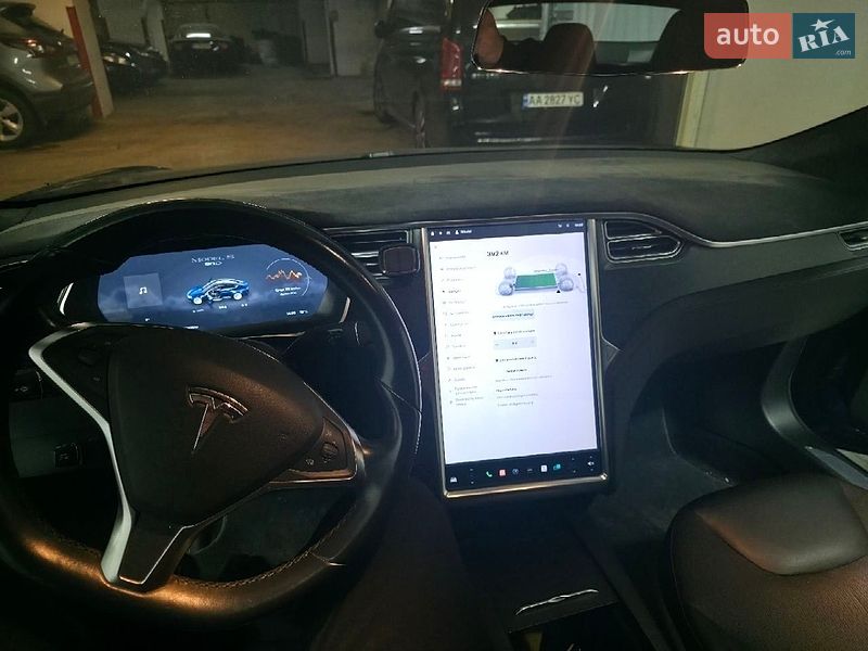 Ліфтбек Tesla Model S 2016 в Києві