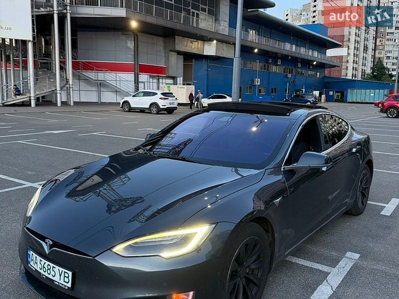 Tesla Model S 2017
