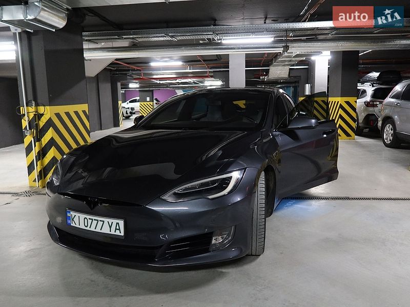 Tesla Model S 2016