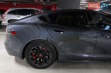 Ліфтбек Tesla Model S 2016 в Івано-Франківську