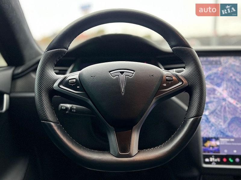 Ліфтбек Tesla Model S 2018 в Львові