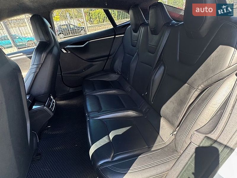 Лифтбек Tesla Model S 2015 в Одессе