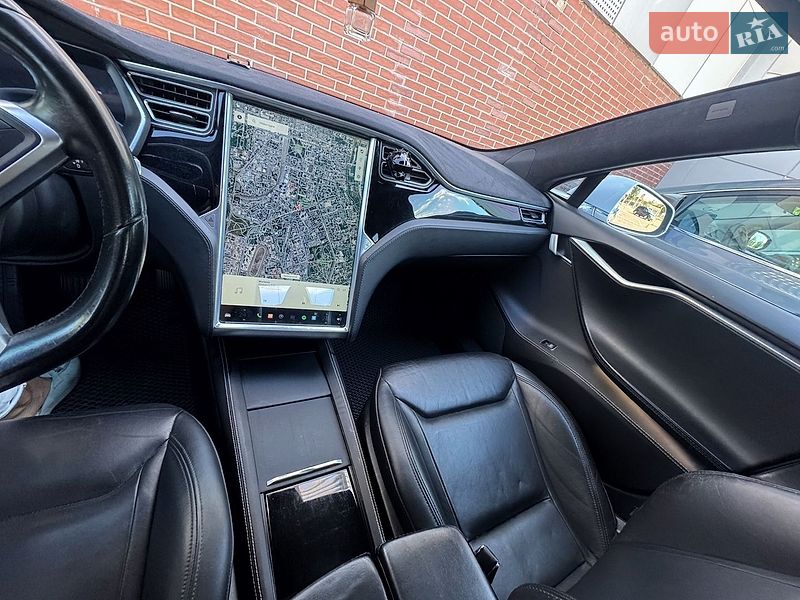 Лифтбек Tesla Model S 2015 в Одессе