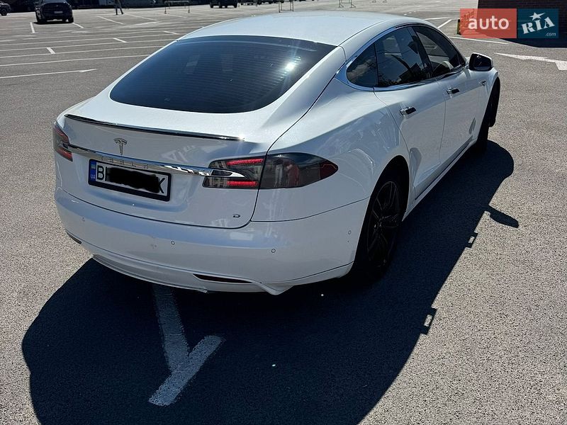 Лифтбек Tesla Model S 2015 в Одессе