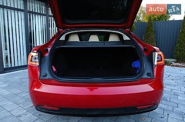 Ліфтбек Tesla Model S 2017 в Трускавці