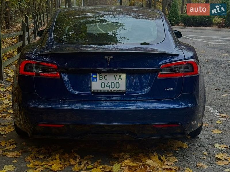 Лифтбек Tesla Model S 2022 в Киеве