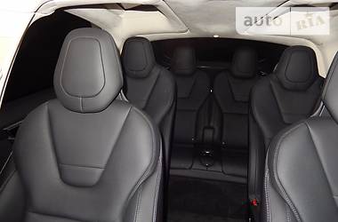 Внедорожник / Кроссовер Tesla Model X 2018 в 