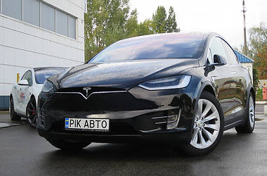 Позашляховик / Кросовер Tesla Model X 2016 в Києві