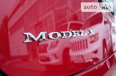 Внедорожник / Кроссовер Tesla Model X 2017 в 