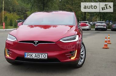 Внедорожник / Кроссовер Tesla Model X 2017 в 