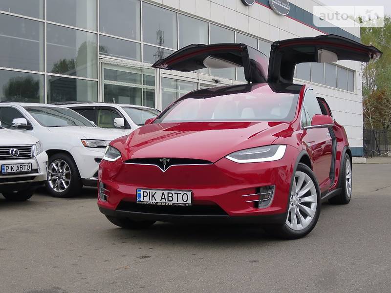 Внедорожник / Кроссовер Tesla Model X 2017 в 