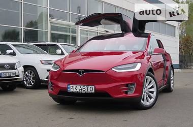 Внедорожник / Кроссовер Tesla Model X 2017 в 