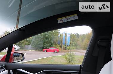 Внедорожник / Кроссовер Tesla Model X 2017 в 