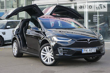 Внедорожник / Кроссовер Tesla Model X 2017 в Киеве