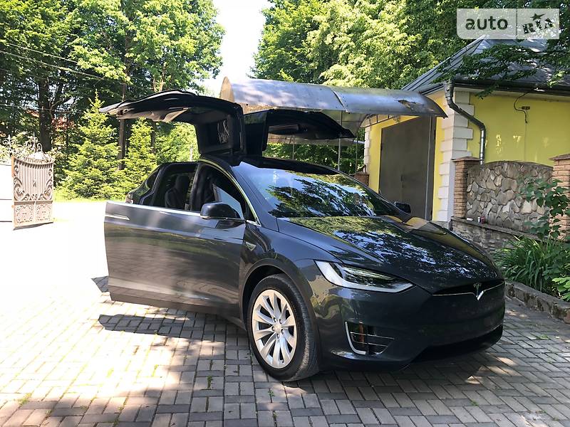  Tesla Model X 2016 в Черновцах