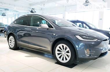 Позашляховик / Кросовер Tesla Model X 2017 в Києві