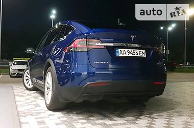 Внедорожник / Кроссовер Tesla Model X 2016 в Киеве