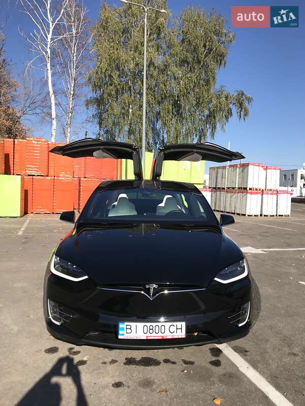 Позашляховик / Кросовер Tesla Model X 2016 в Києві