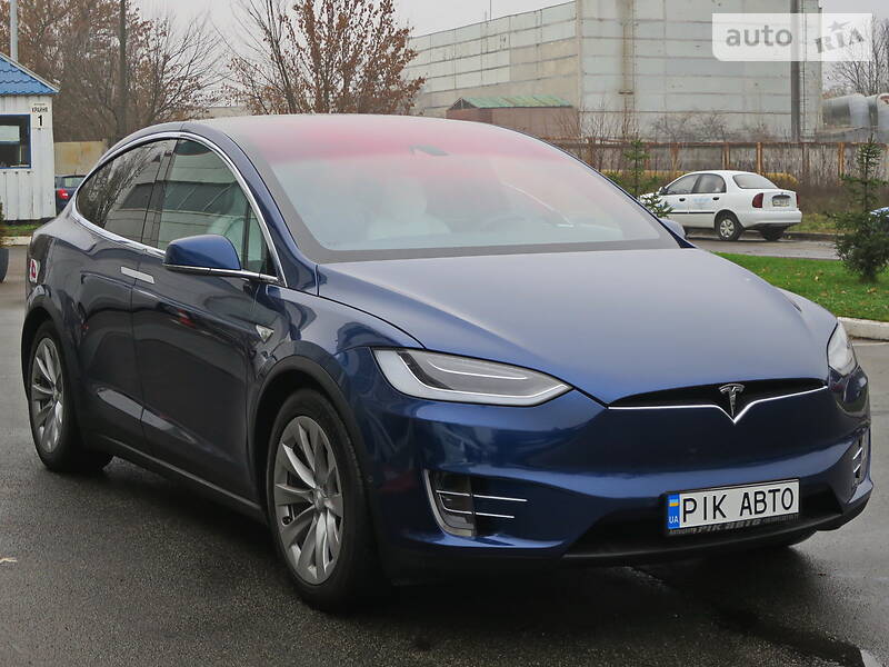 Позашляховик / Кросовер Tesla Model X 2016 в Києві