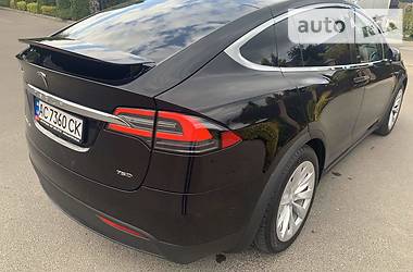 Позашляховик / Кросовер Tesla Model X 2018 в 