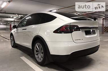 Внедорожник / Кроссовер Tesla Model X 2016 в 