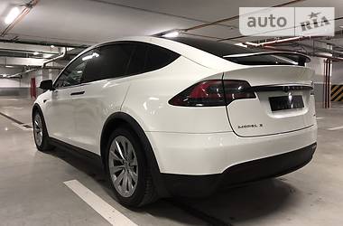 Внедорожник / Кроссовер Tesla Model X 2016 в Киеве