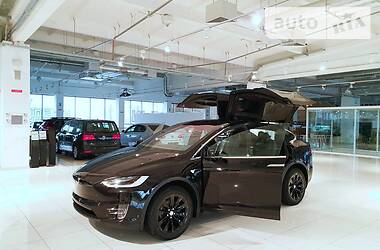 Tesla Model X 2018