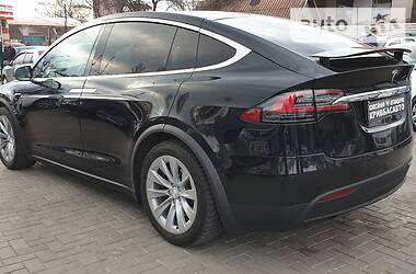 Внедорожник / Кроссовер Tesla Model X 2017 в Кривом Роге