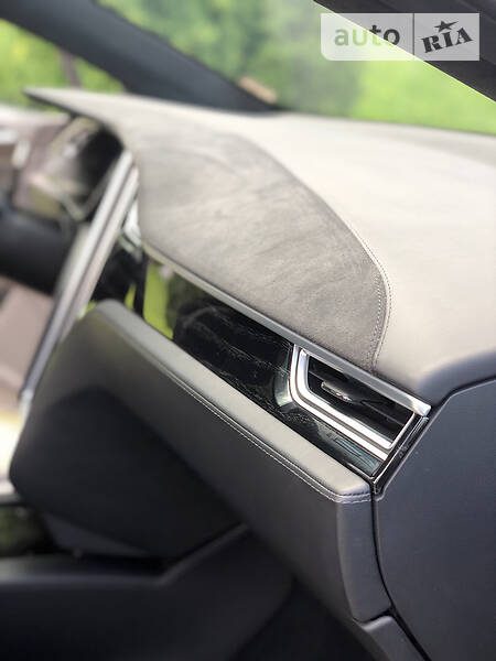 Позашляховик / Кросовер Tesla Model X 2016 в Хмельницькому