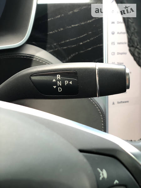 Позашляховик / Кросовер Tesla Model X 2016 в Хмельницькому