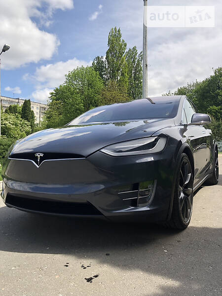 Позашляховик / Кросовер Tesla Model X 2016 в Хмельницькому