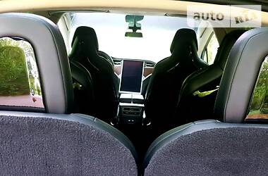 Внедорожник / Кроссовер Tesla Model X 2016 в 
