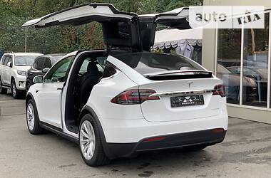 Внедорожник / Кроссовер Tesla Model X 2020 в Киеве