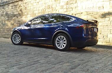 Позашляховик / Кросовер Tesla Model X 2018 в Миколаєві