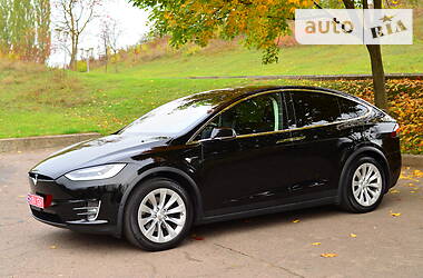 Внедорожник / Кроссовер Tesla Model X 2018 в 