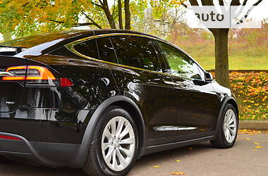 Внедорожник / Кроссовер Tesla Model X 2018 в 