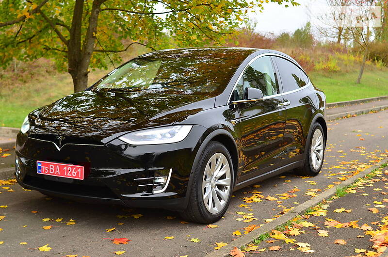 Внедорожник / Кроссовер Tesla Model X 2018 в 