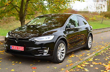 Tesla Model X 2018