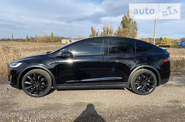 Внедорожник / Кроссовер Tesla Model X 2018 в Курахово