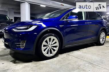 Внедорожник / Кроссовер Tesla Model X 2016 в Киеве