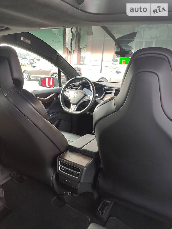 Позашляховик / Кросовер Tesla Model X 2017 в Львові фото 8 Позашляховик / Кросовер Tesla Model X 2017 в Львові