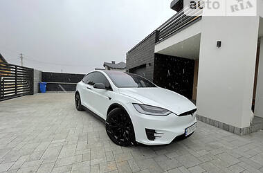 Хетчбек Tesla Model X 2017 в Коломиї