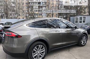 Внедорожник / Кроссовер Tesla Model X 2016 в 