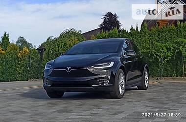 Хэтчбек Tesla Model X 2019 в Львове