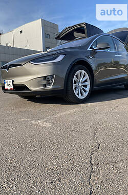 Позашляховик / Кросовер Tesla Model X 2016 в Кривому Розі