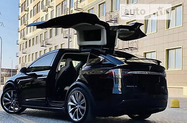 Хэтчбек Tesla Model X 2016 в Запорожье