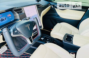 Хэтчбек Tesla Model X 2016 в Запорожье