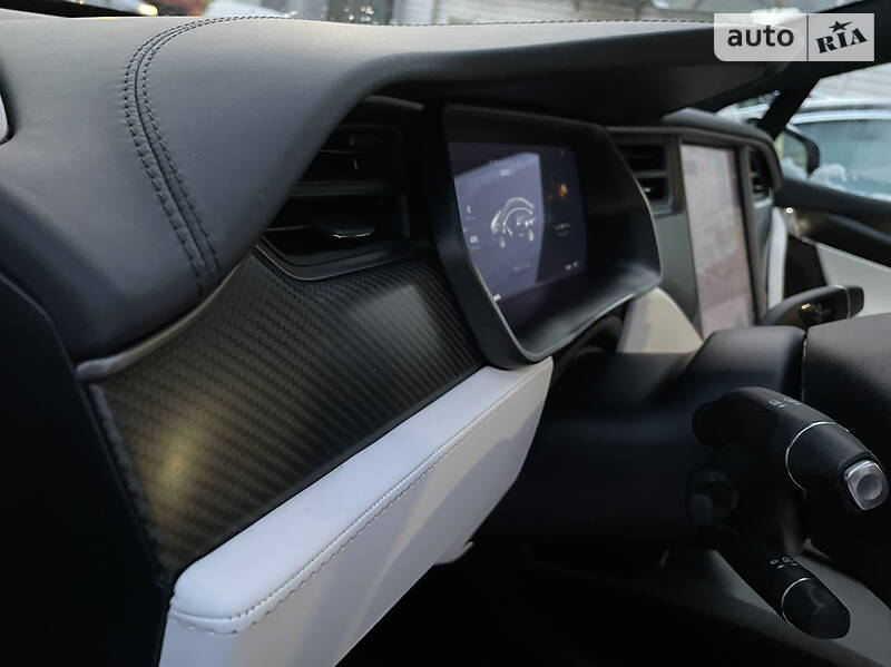 Позашляховик / Кросовер Tesla Model X 2018 в Києві