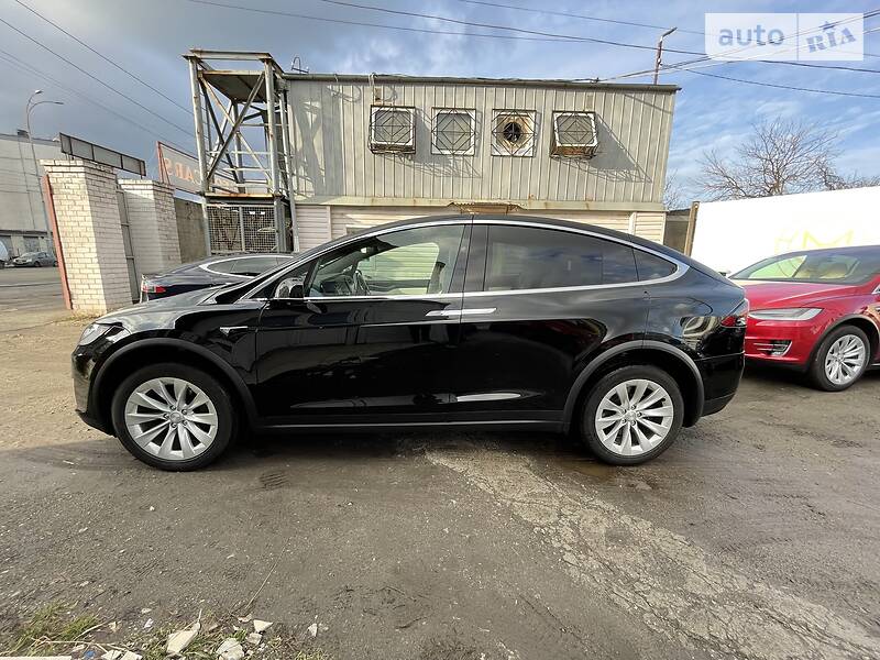 Позашляховик / Кросовер Tesla Model X 2018 в Києві